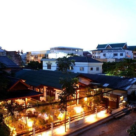 Avilla Phasouk Hotel Вьентьян Экстерьер фото