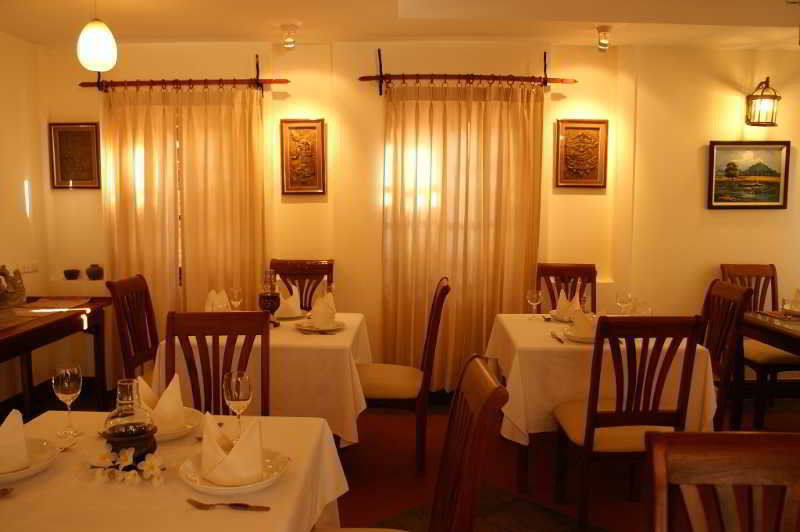 Avilla Phasouk Hotel Вьентьян Экстерьер фото